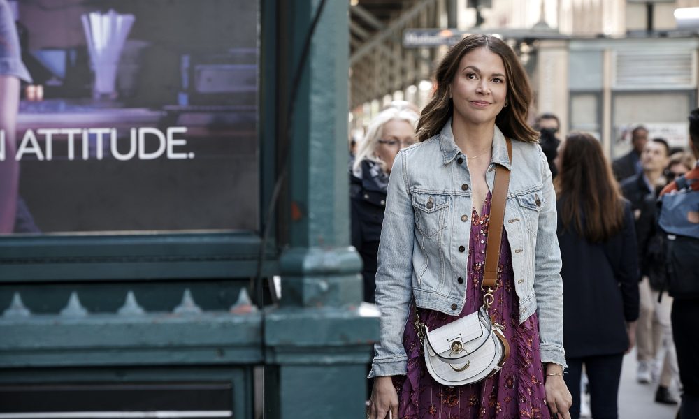 Liza takes on New York City after modeling for Infinitely 21 on 'Younger.'